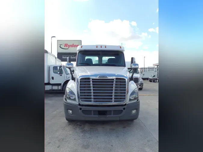 2017 FREIGHTLINER/MERCEDES CASCADIA 125