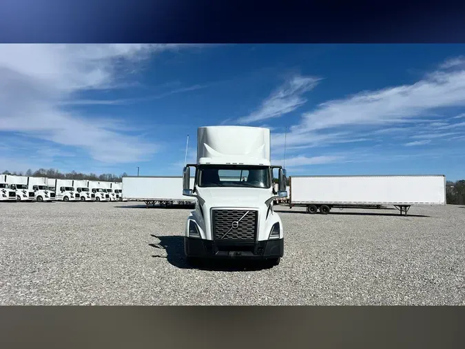 2018 Volvo VNL300