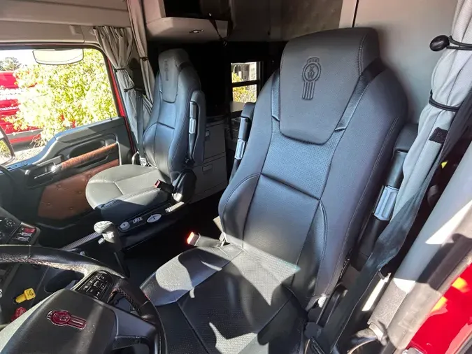 2023 Kenworth W9900f1b00cfb7f4de90a58123f95abbc359