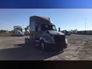 2022 International LT