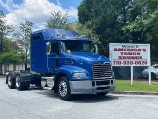 2017 MACK CXU613