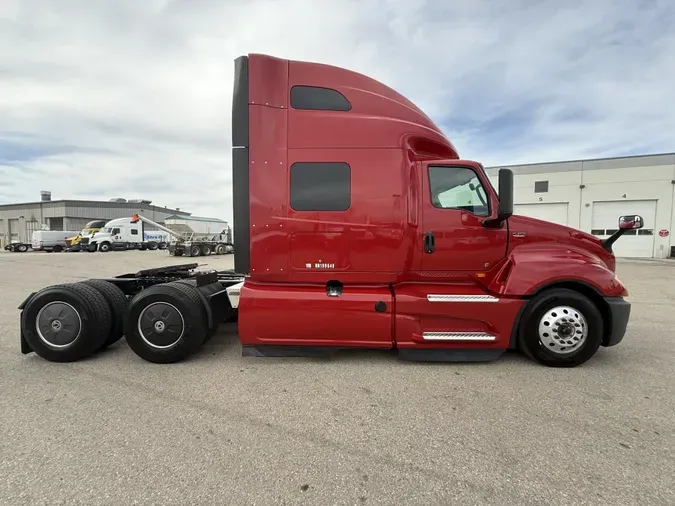 2022 International LT625