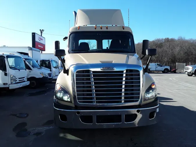 2017 FREIGHTLINER/MERCEDES CASCADIA 125