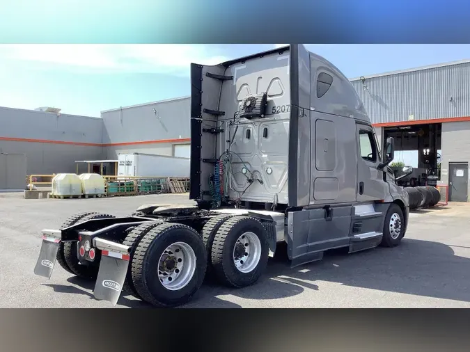 2022 Freightliner Cascadia 126