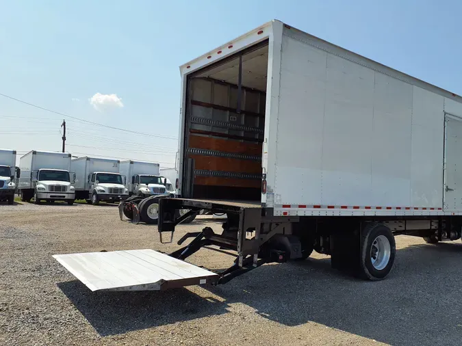 2018 FREIGHTLINER/MERCEDES M2 106