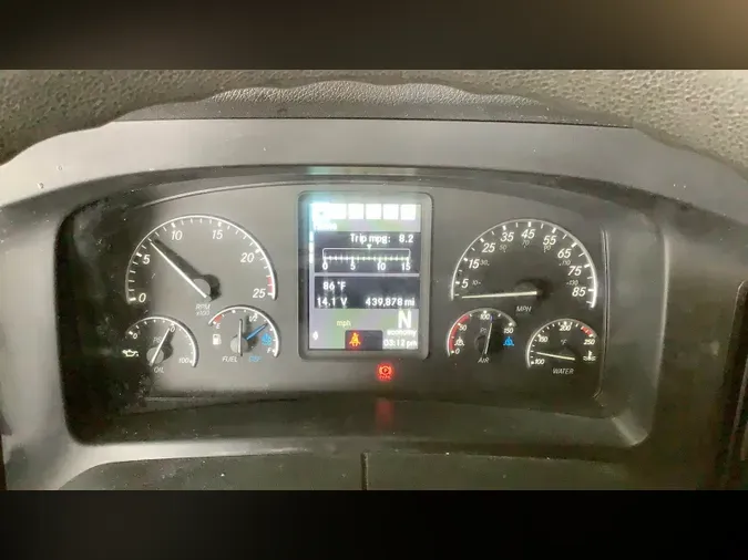 2023 Freightliner Cascadia 126