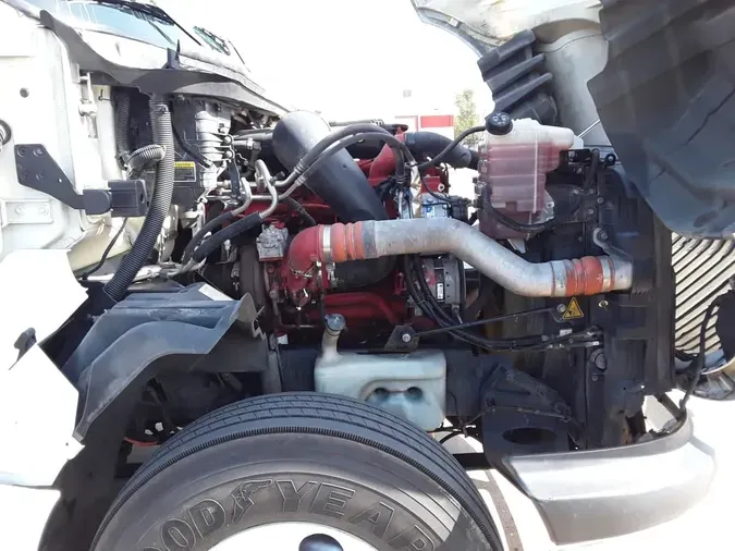 2019 NAVISTAR INTERNATIONAL LT625 SLPR CAB