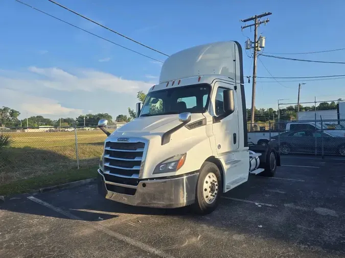 2020 FREIGHTLINER/MERCEDES NEW CASCADIA 1160f39d5a2184884522efaf15af7e90433