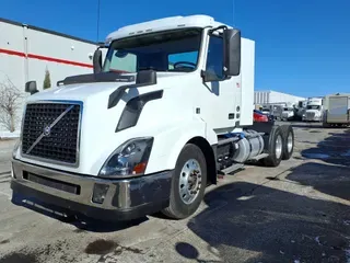 2017 VOLVO VNL64TRACTOR