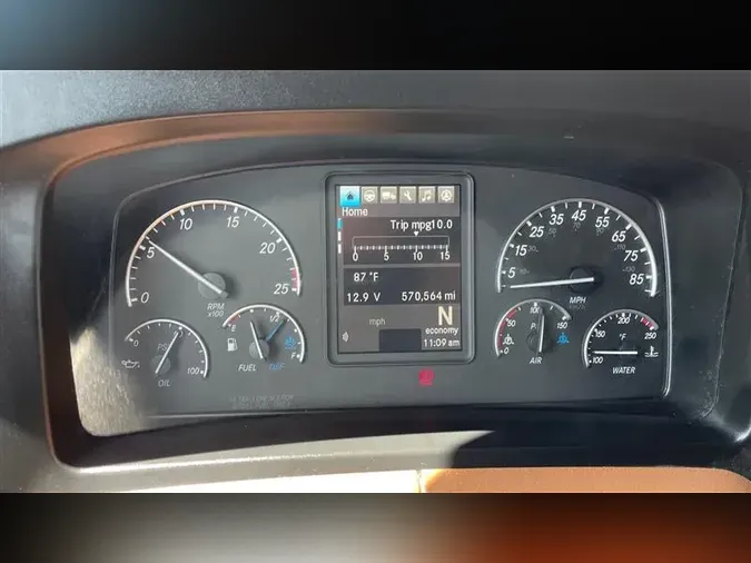 2021 FREIGHTLINER CA126