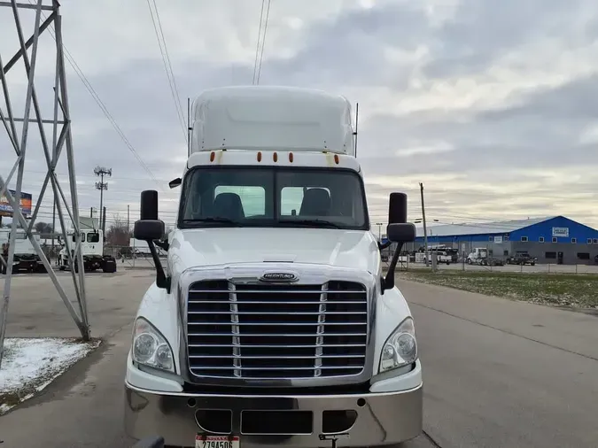2019 FREIGHTLINER/MERCEDES CASCADIA 125