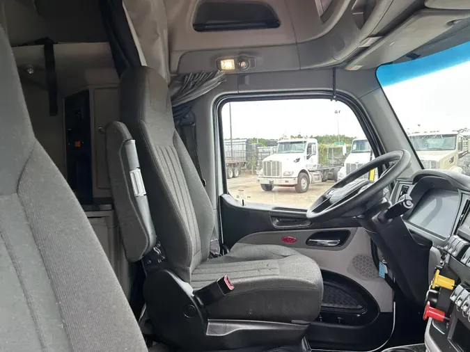 2023 Peterbilt 579