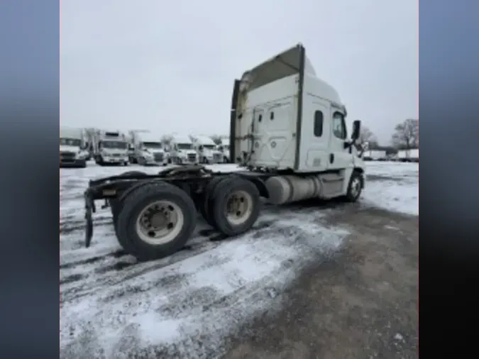 2019 FREIGHTLINER/MERCEDES CASCADIA 125