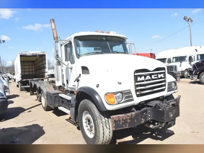 2007 MACK GRANITE CV713