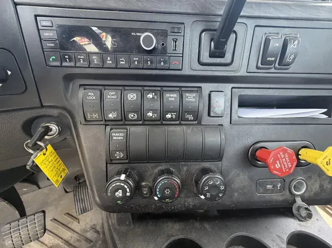 2024 International LT6250f46bae36026f7666332c74a2b277fc9