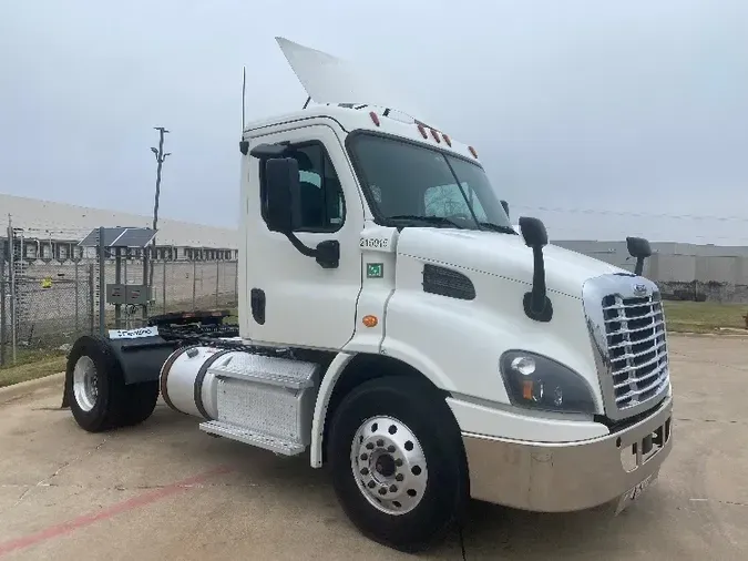 2019 Freightliner X11342ST