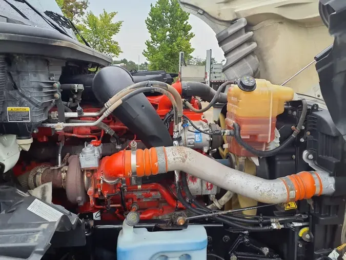 2019 NAVISTAR INTERNATIONAL LT625 DAYCAB T/A