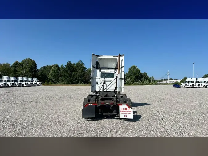 2016 Volvo VNL300