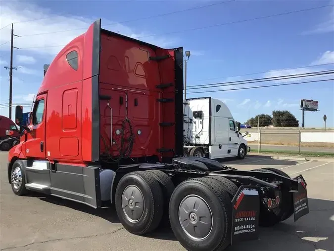 2021 FREIGHTLINER CA126