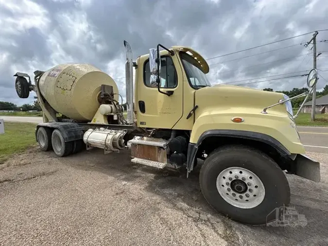 2017 FREIGHTLINER 114SD
