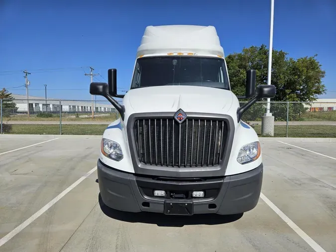 2022 International LT625