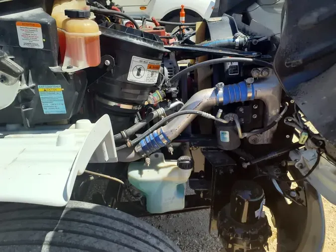 2019 FREIGHTLINER/MERCEDES M2 106