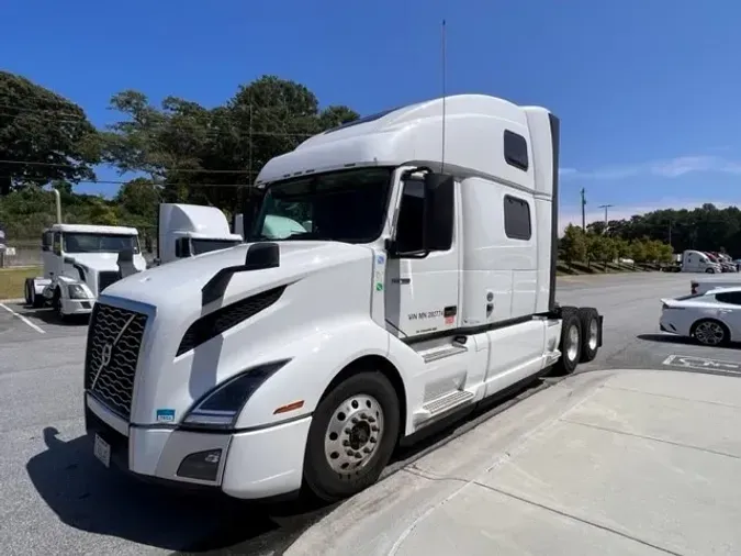 2021 Volvo VNL64T860