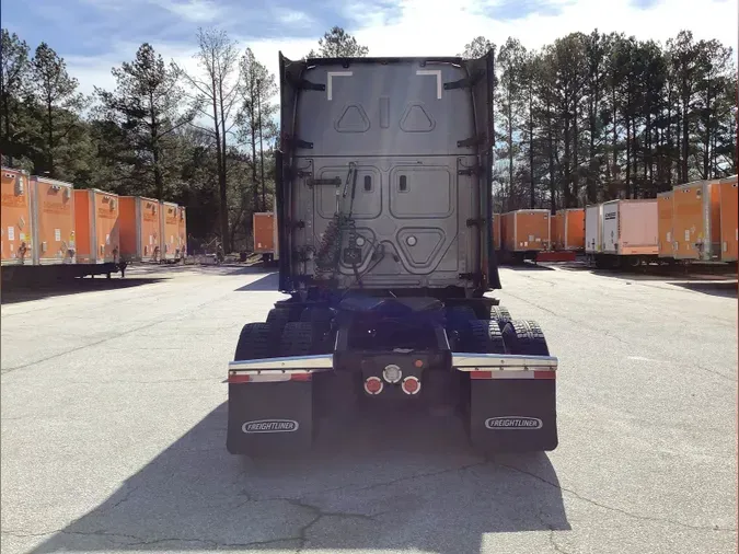 2021 Freightliner Cascadia