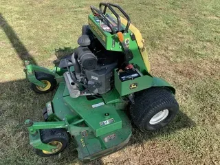 2017 John Deere 652E