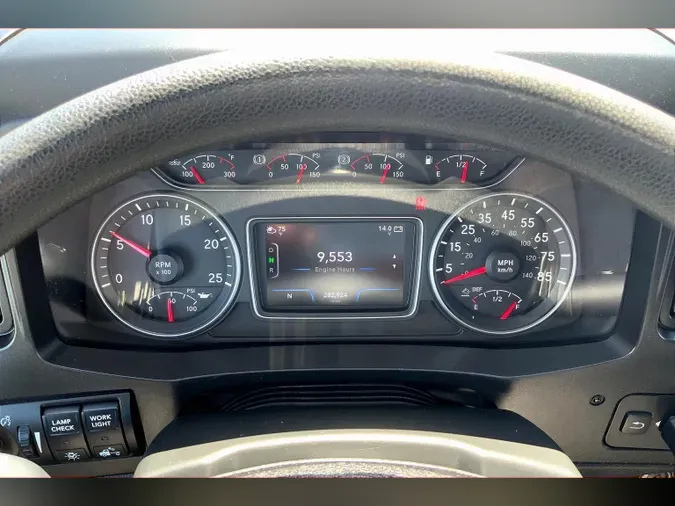 2022 INT LT625 6x4