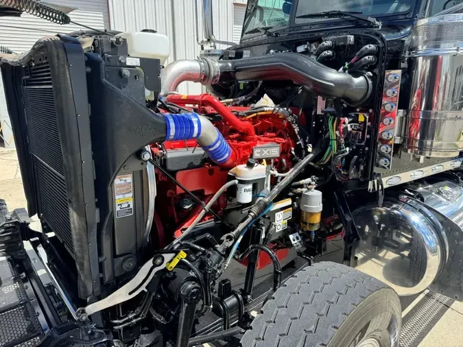 2024 Peterbilt 389