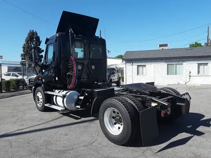 2017 FREIGHTLINER/MERCEDES CASCADIA 1130f644ce533197779dac37cdb13337167