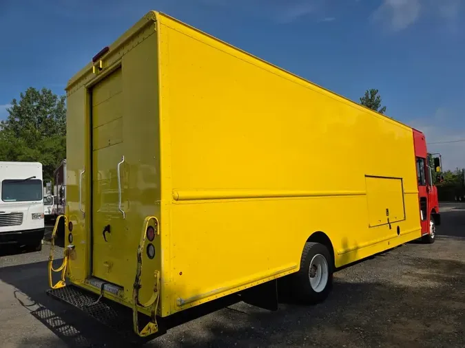 2017 FRTLR CUSTOM CHASSIS CORP MT55