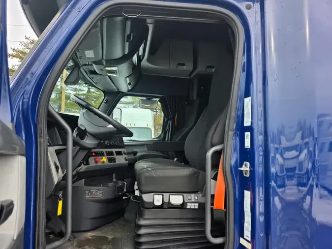 2020 FREIGHTLINER/MERCEDES NEW CASCADIA PX12664