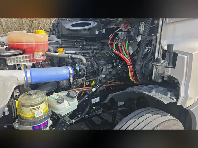 2022 Freightliner Cascadia 126