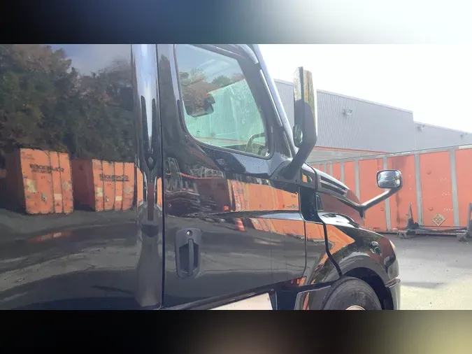 2020 Freightliner Cascadia 1260f72f648582f3f237d0f6dfe9d947109