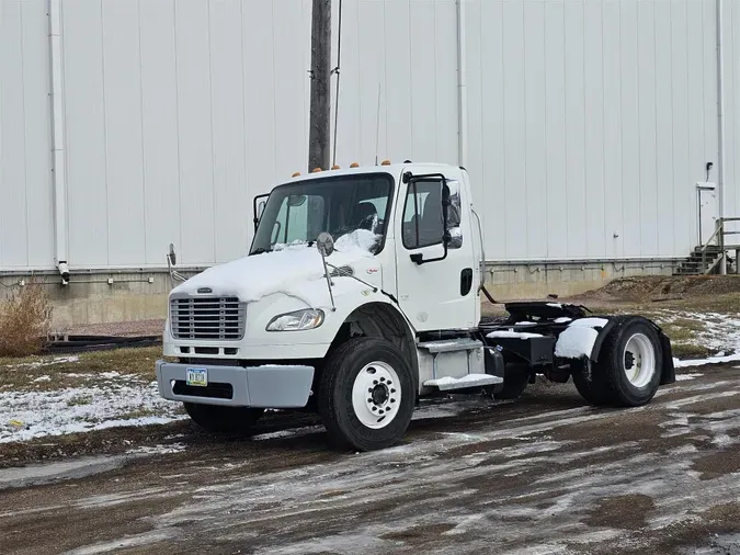 2017 Freightliner M2 106