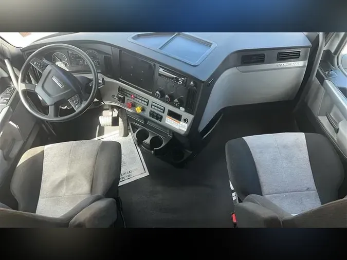 2021 FREIGHTLINER CA126