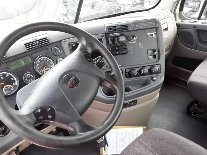 2020 FREIGHTLINER CASCADIA 125