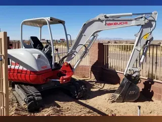 2020 TAKEUCHI TB240