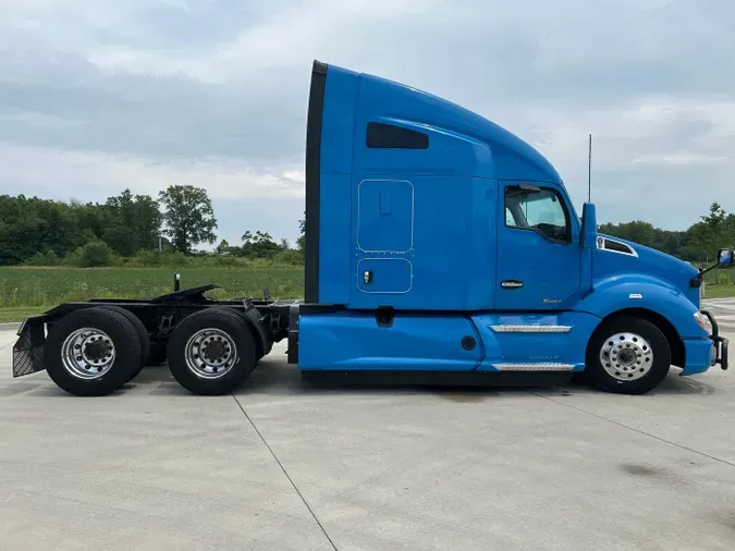 2022 Kenworth T680