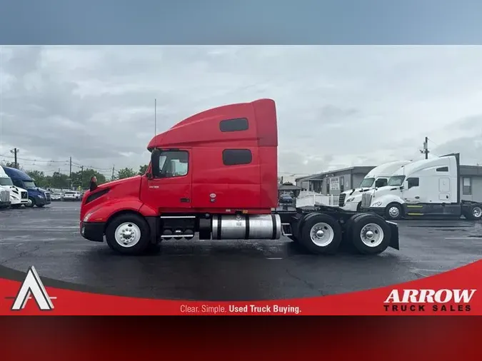 2021 FREIGHTLINER CA126