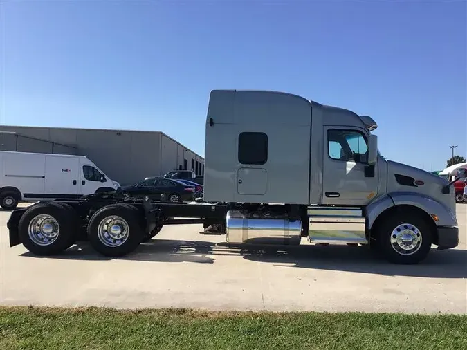 2020 PETERBILT 579