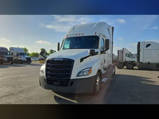 2022 Freightliner Cascadia 126