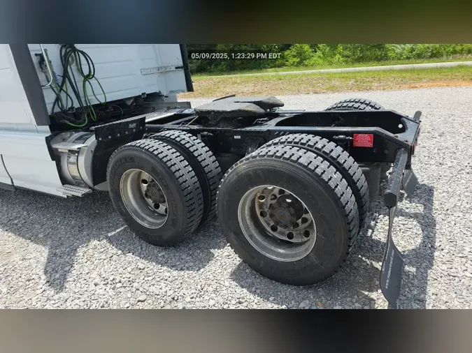 2018 Volvo VNL 740