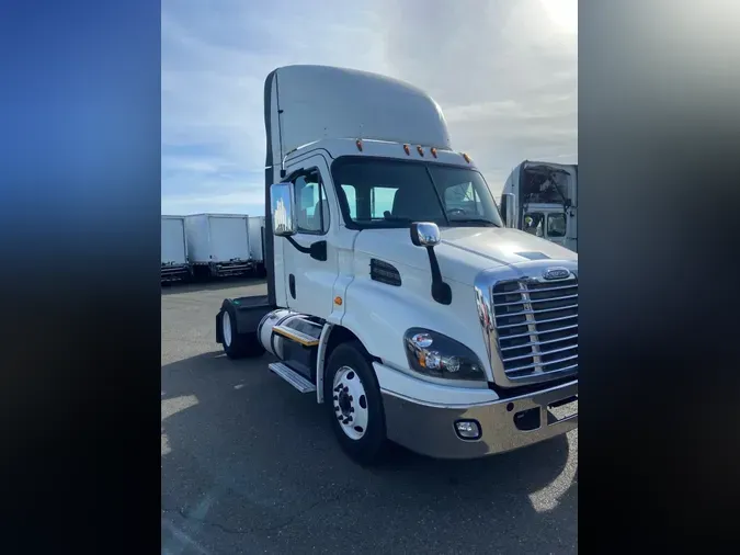 2018 FREIGHTLINER/MERCEDES CASCADIA 1130f92dcbaccbdd65e49a627271d84f0f0