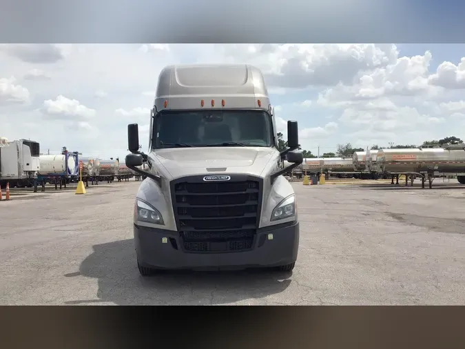 2024 Freightliner Cascadia 126