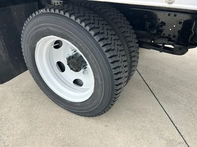 2019 Isuzu NRR