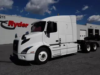 2019 VOLVO VNR64T-640