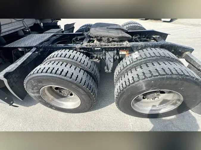 2022 Freightliner Cascadia 126